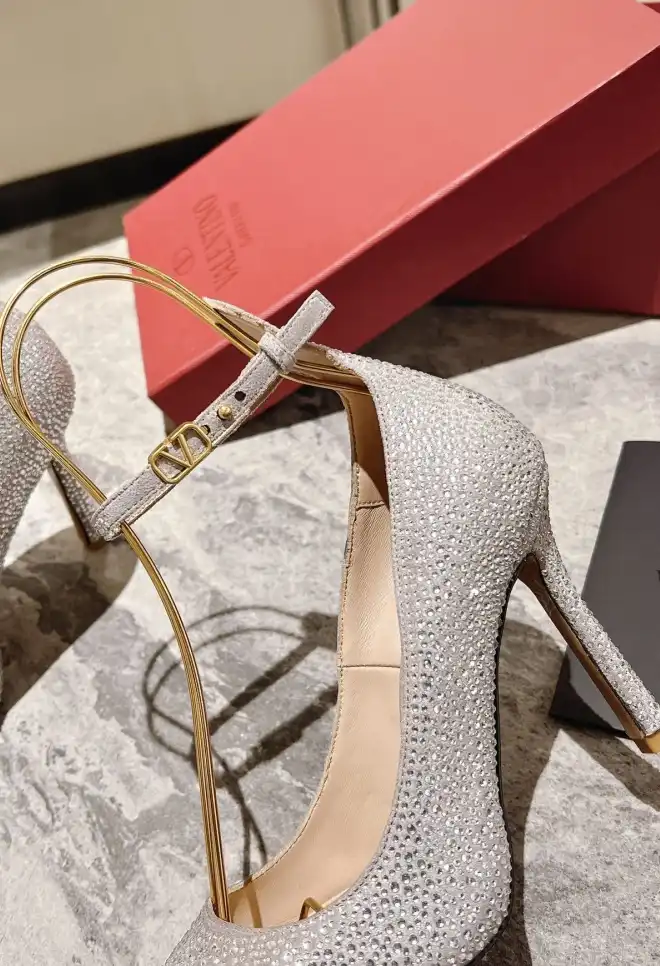 hype Valentino High Heels