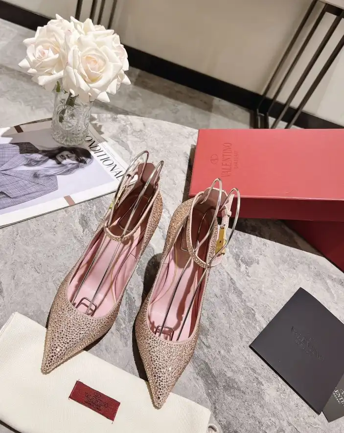 hype Valentino High Heels