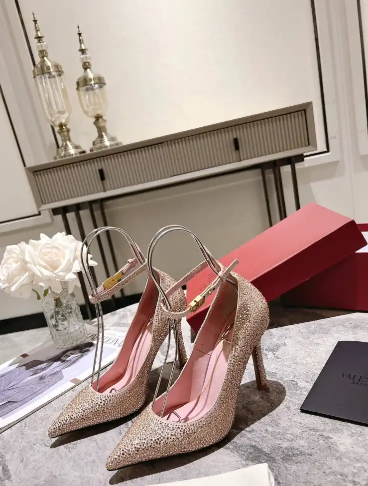 hype Valentino High Heels