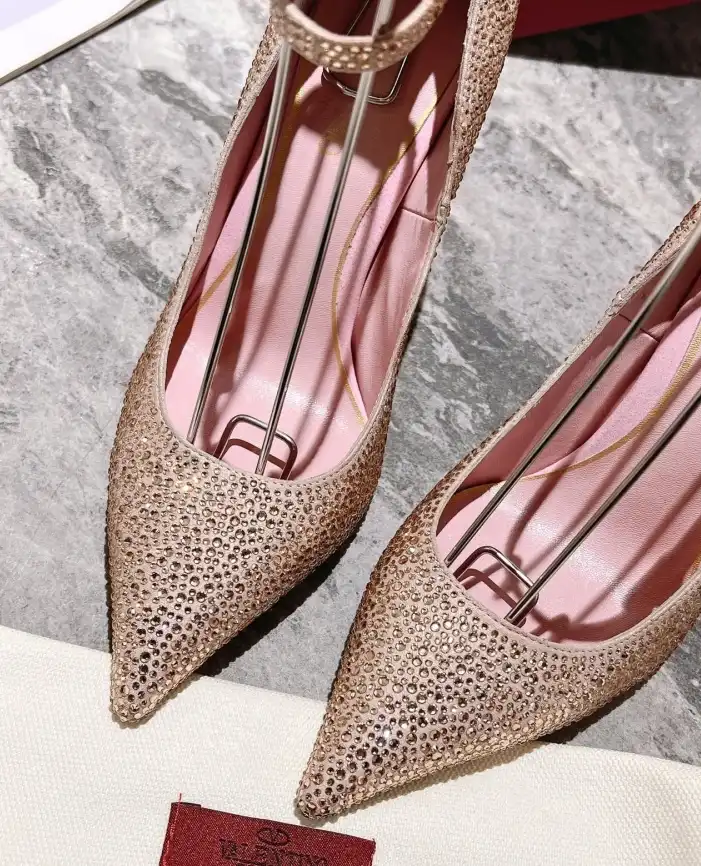 hype Valentino High Heels