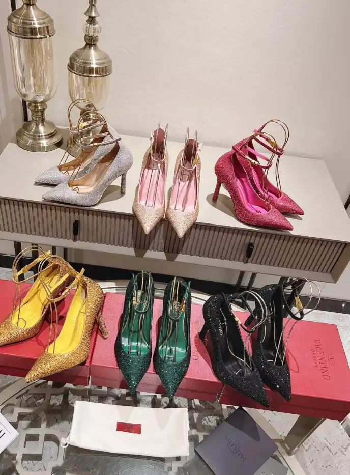 hype Valentino High Heels