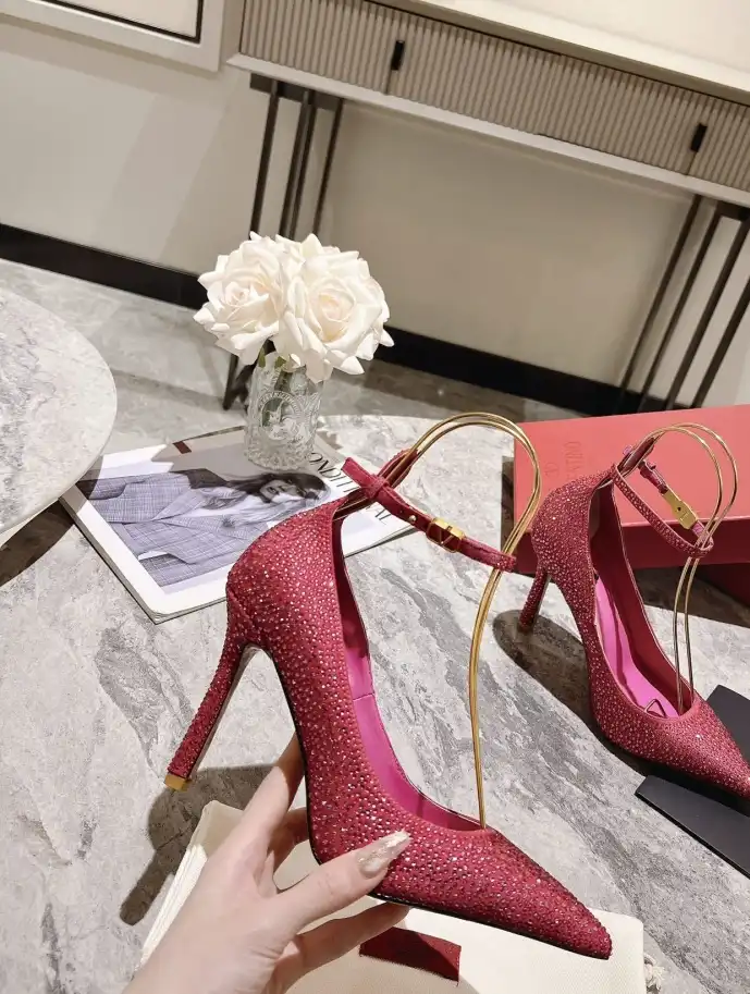 hype Valentino High Heels