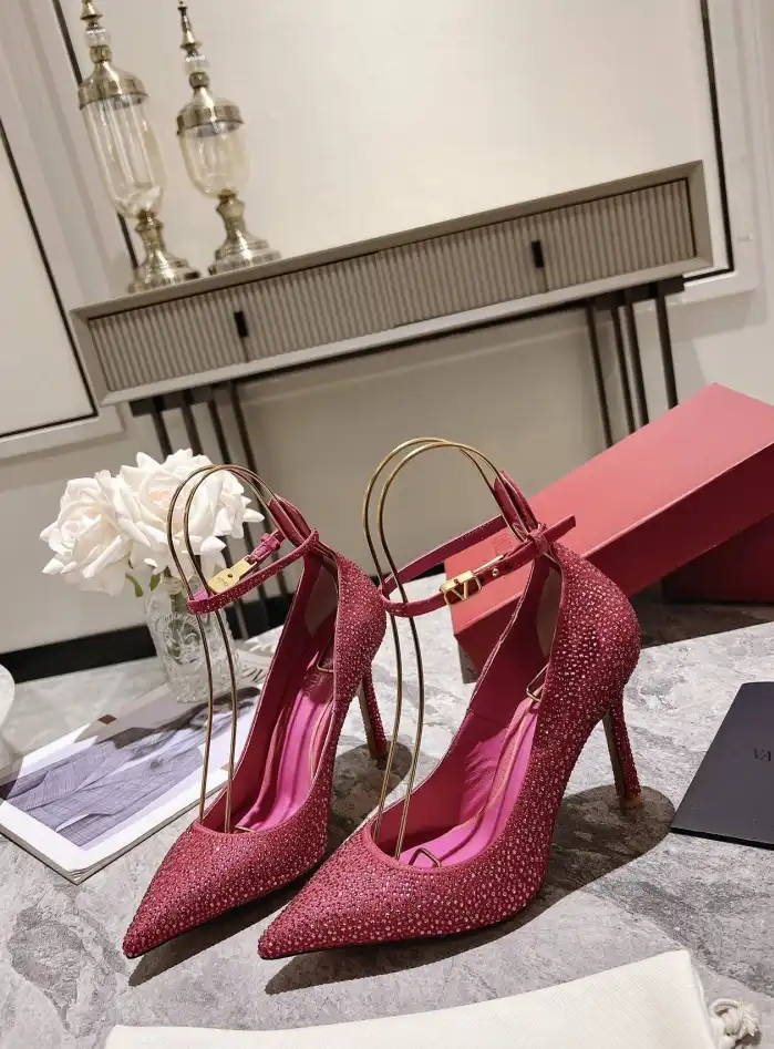 hype Valentino High Heels