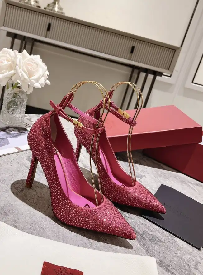 hype Valentino High Heels