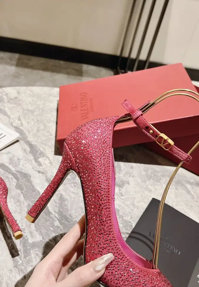 hype Valentino High Heels