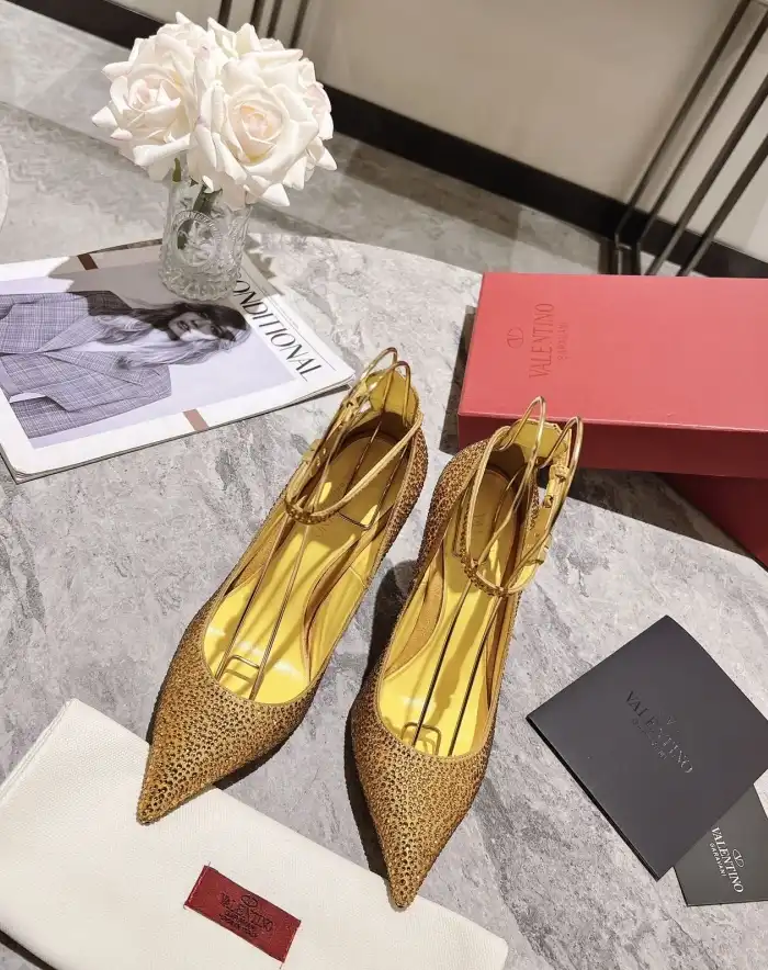 hype Valentino High Heels