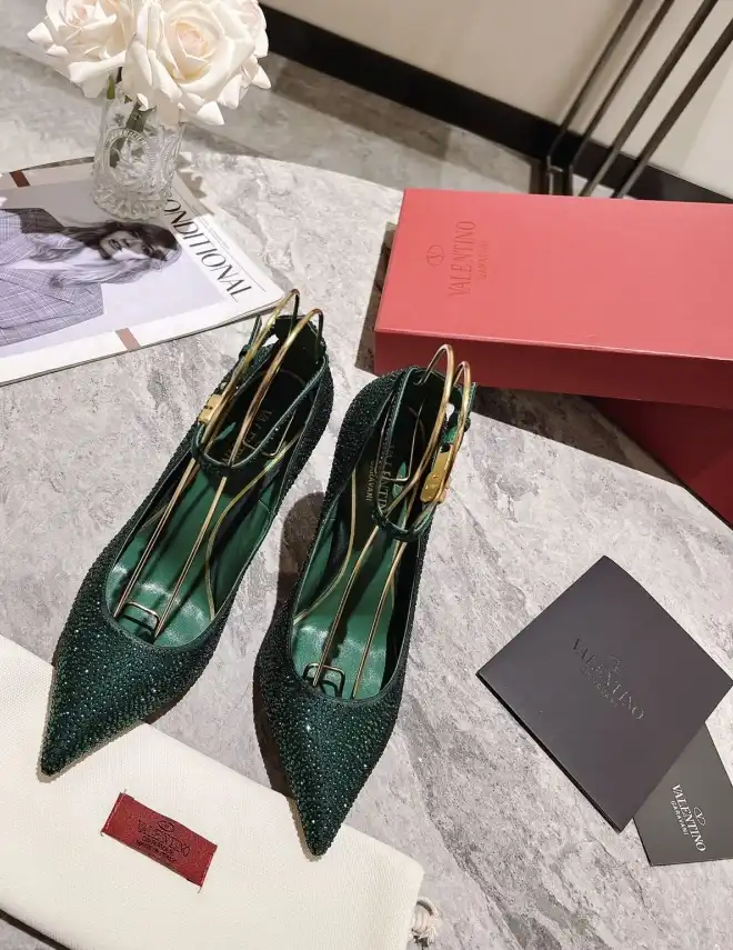 hype Valentino High Heels