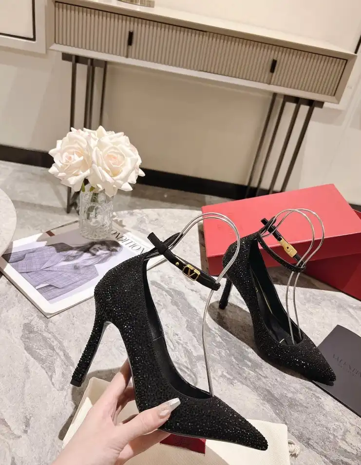 hype Valentino High Heels