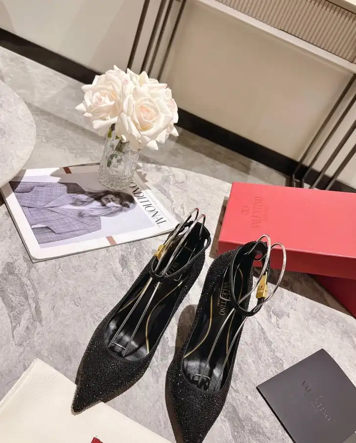 hype Valentino High Heels