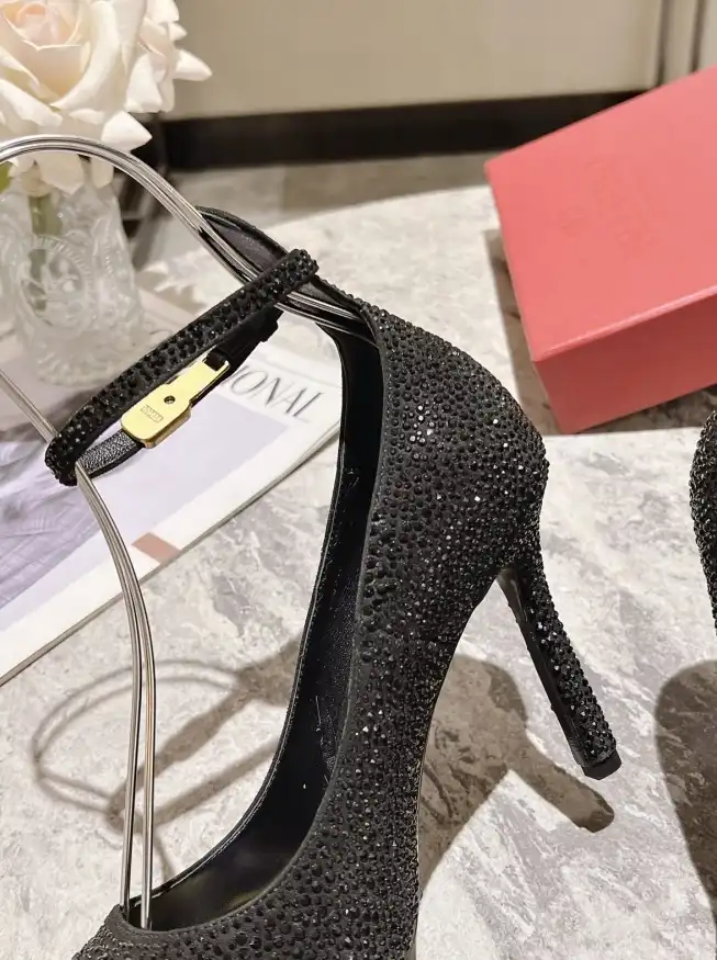 hype Valentino High Heels