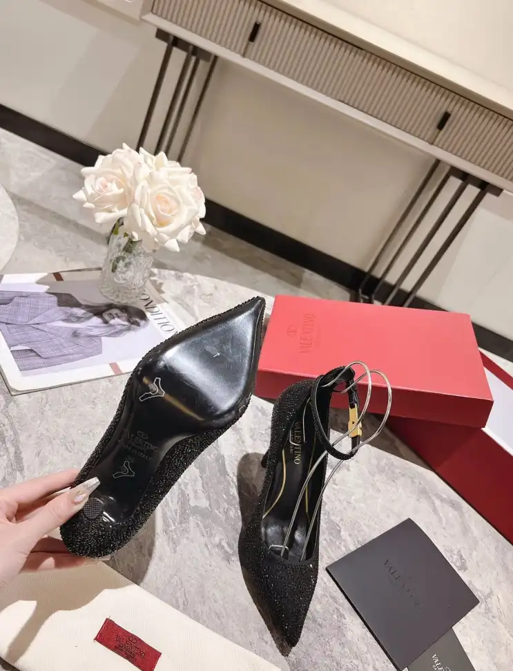 hype Valentino High Heels