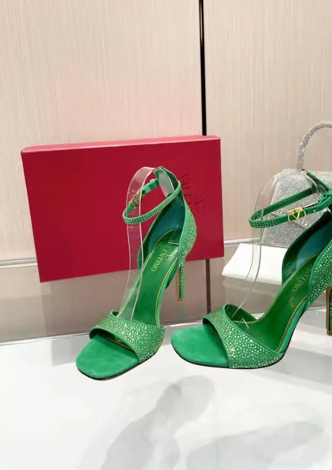 hype Valentino High Heels