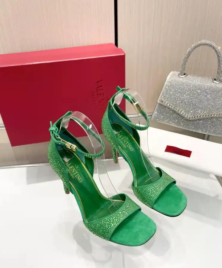 hype Valentino High Heels