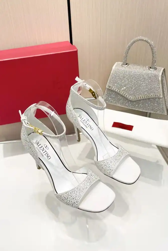 hype Valentino High Heels