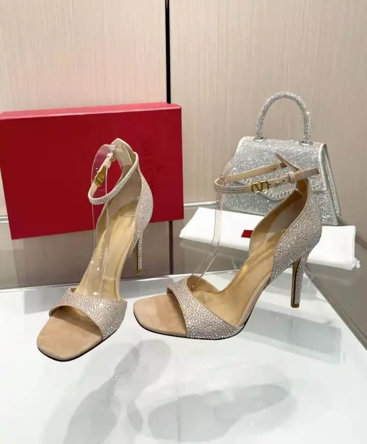 hype Valentino High Heels