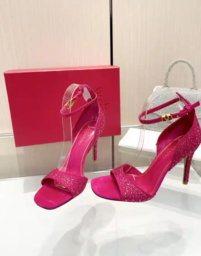 hype Valentino High Heels