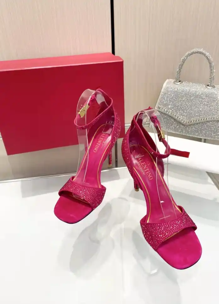 hype Valentino High Heels