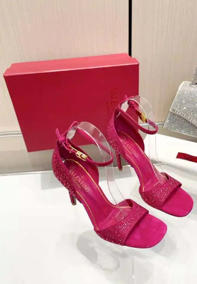 hype Valentino High Heels