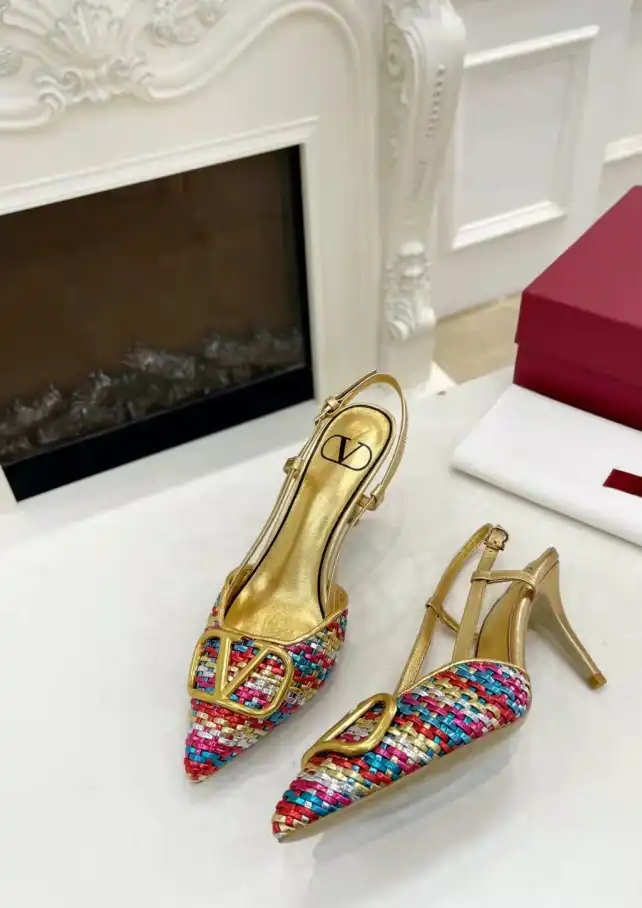 hype Valentino Sandals