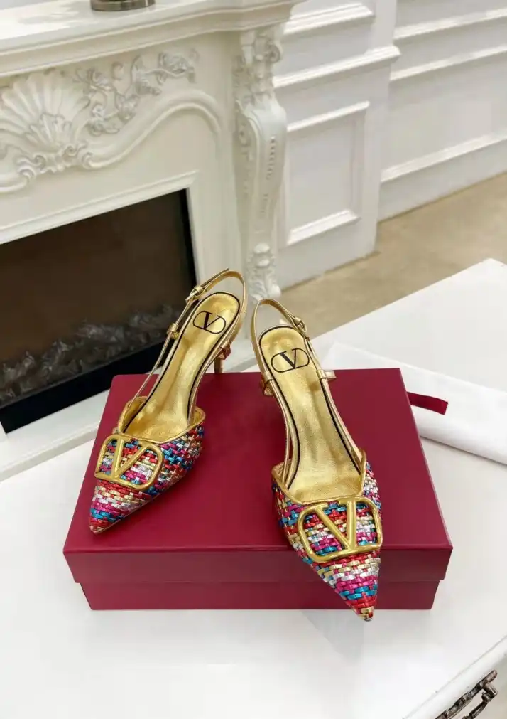 hype Valentino Sandals