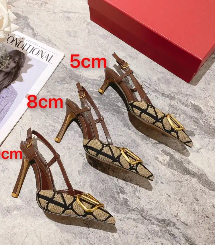 hype Valentino Sandals