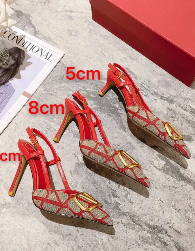 hype Valentino Sandals