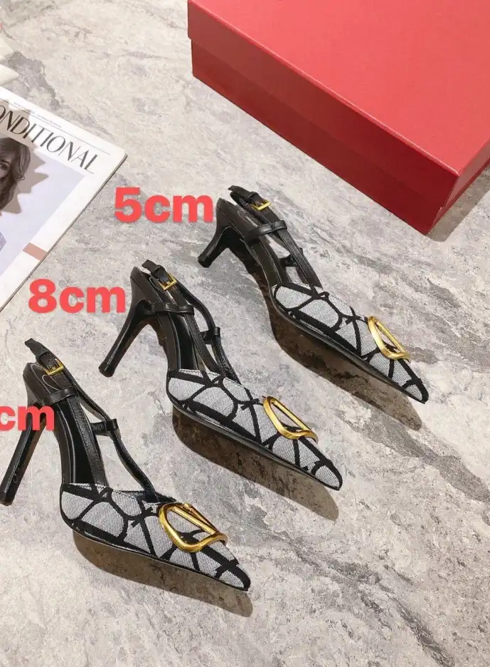 hype Valentino Sandals