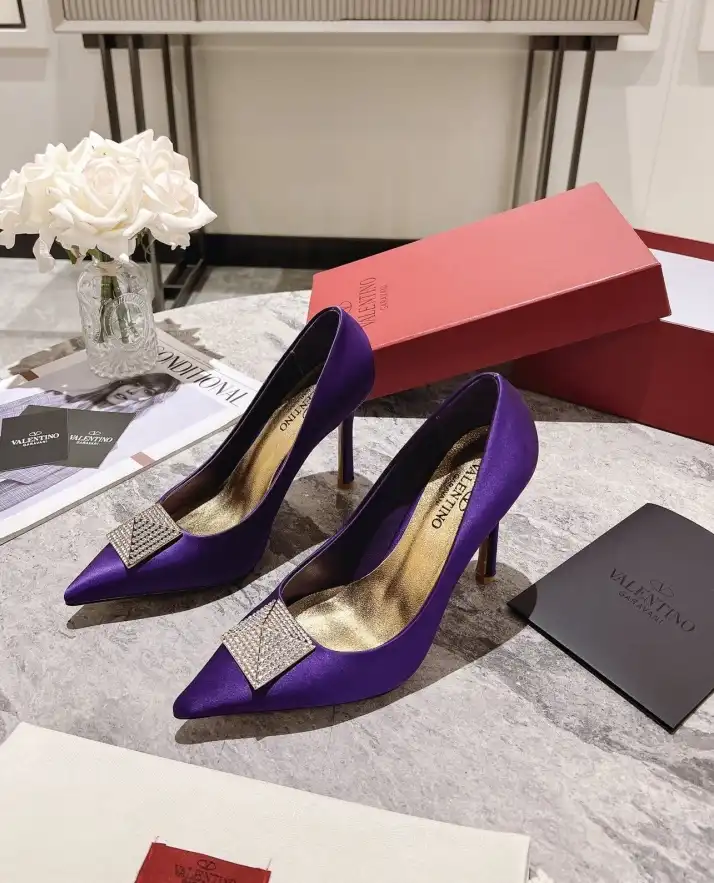 hype Valentino High Heels