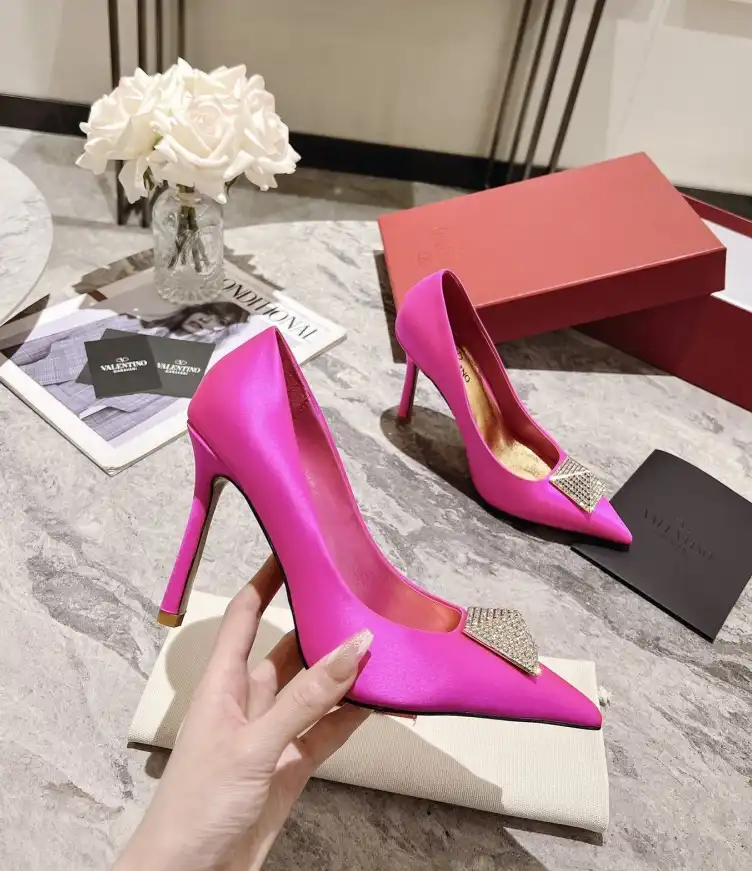 hype Valentino High Heels