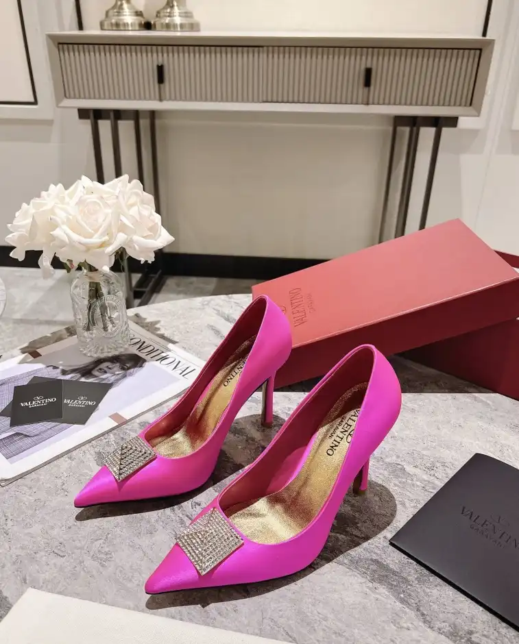 hype Valentino High Heels