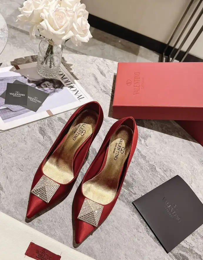 hype Valentino High Heels