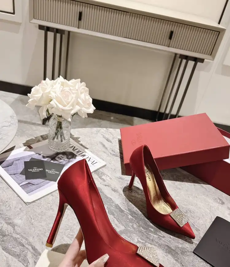 hype Valentino High Heels