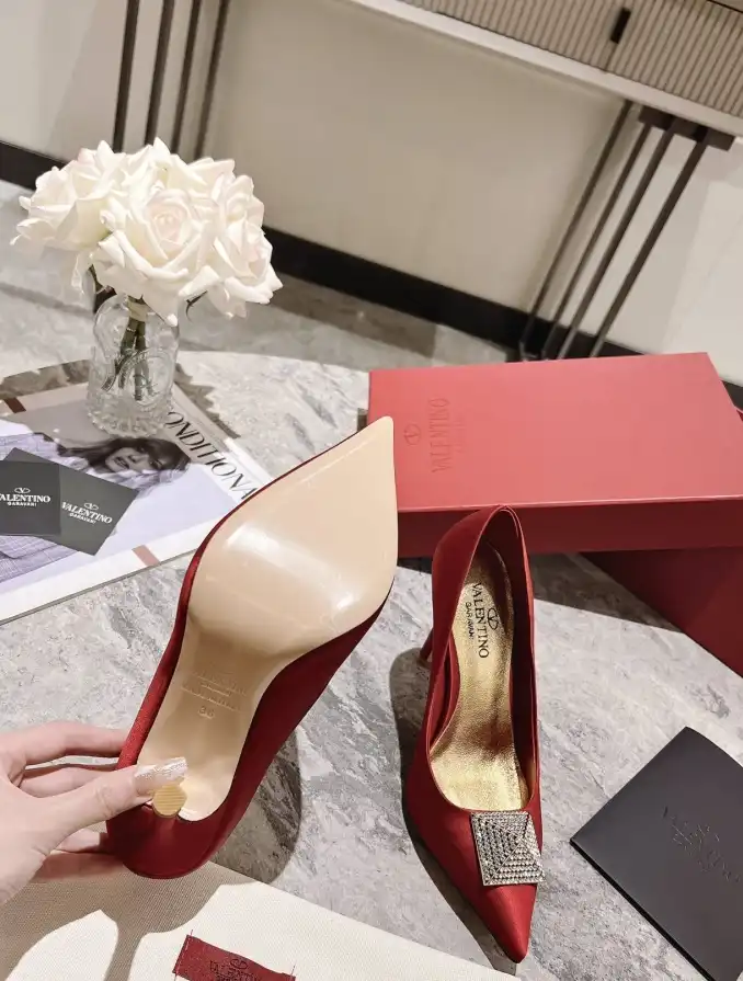 hype Valentino High Heels