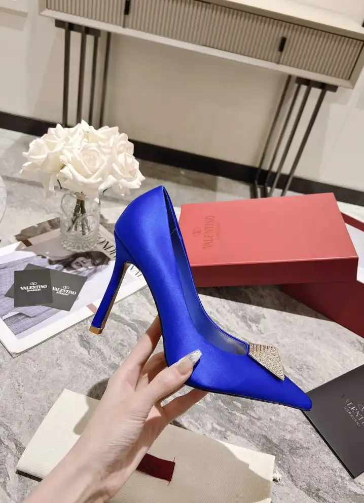 hype Valentino High Heels