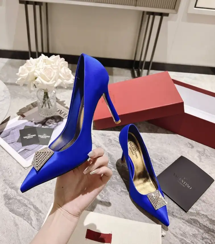 hype Valentino High Heels