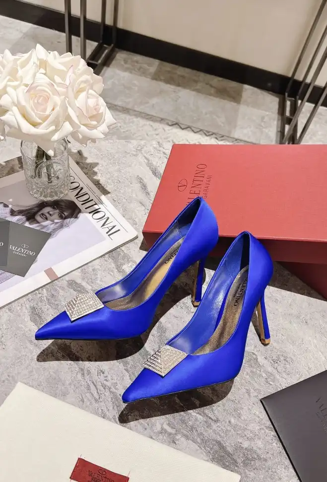 hype Valentino High Heels