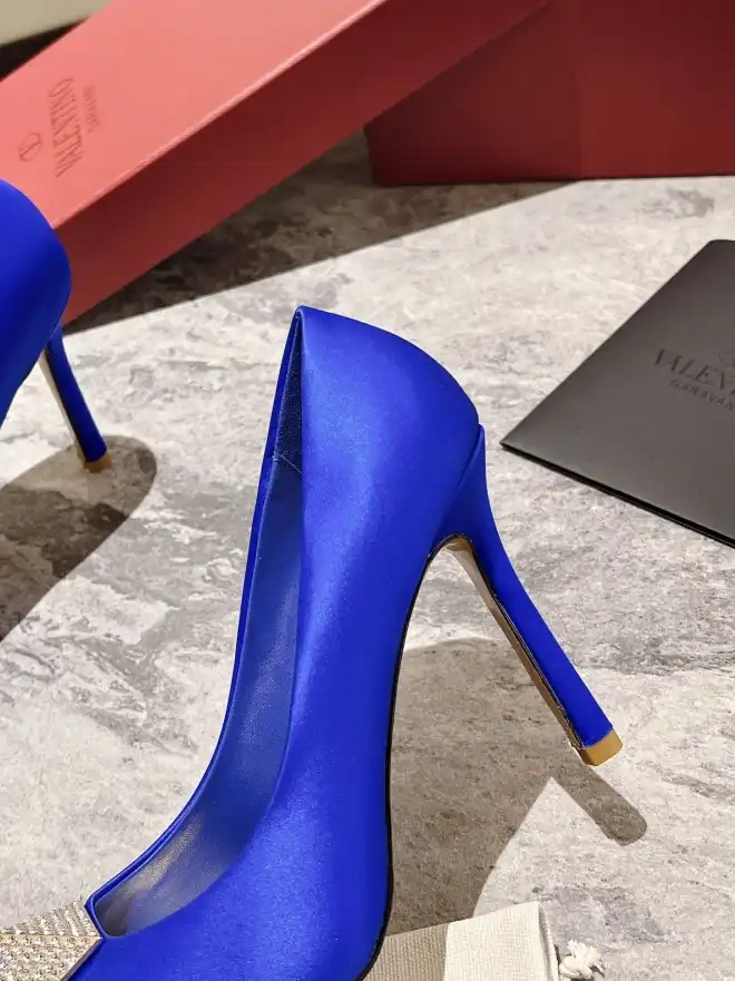 hype Valentino High Heels