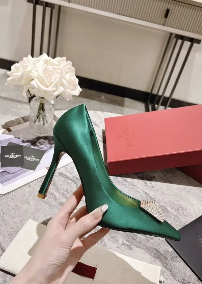 hype Valentino High Heels