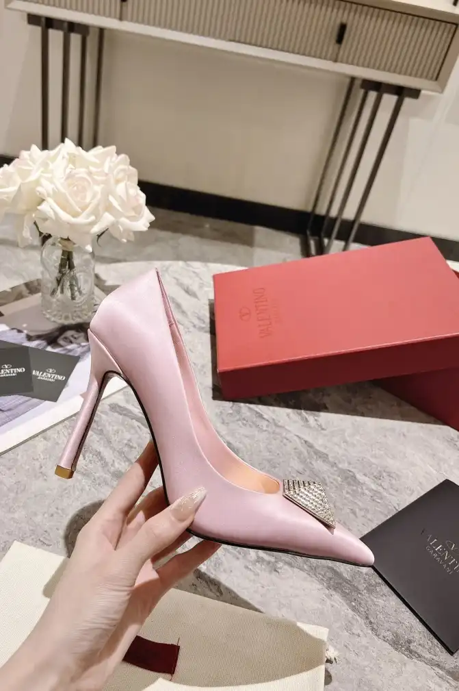 hype Valentino High Heels