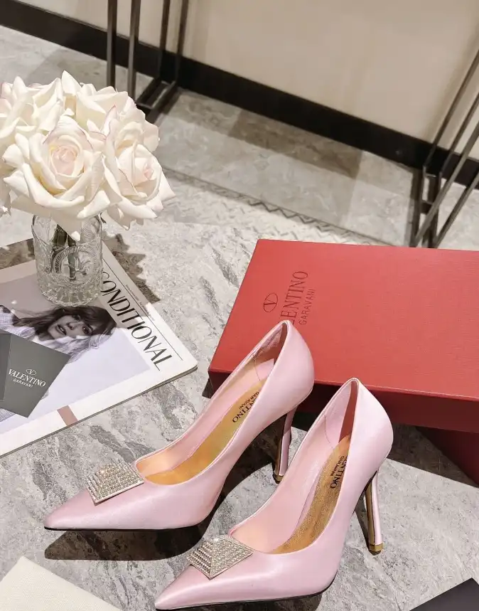 hype Valentino High Heels