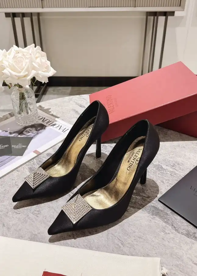 hype Valentino High Heels