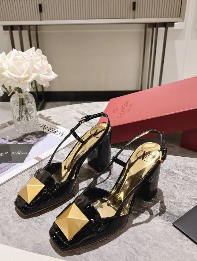 hype Valentino High Heels