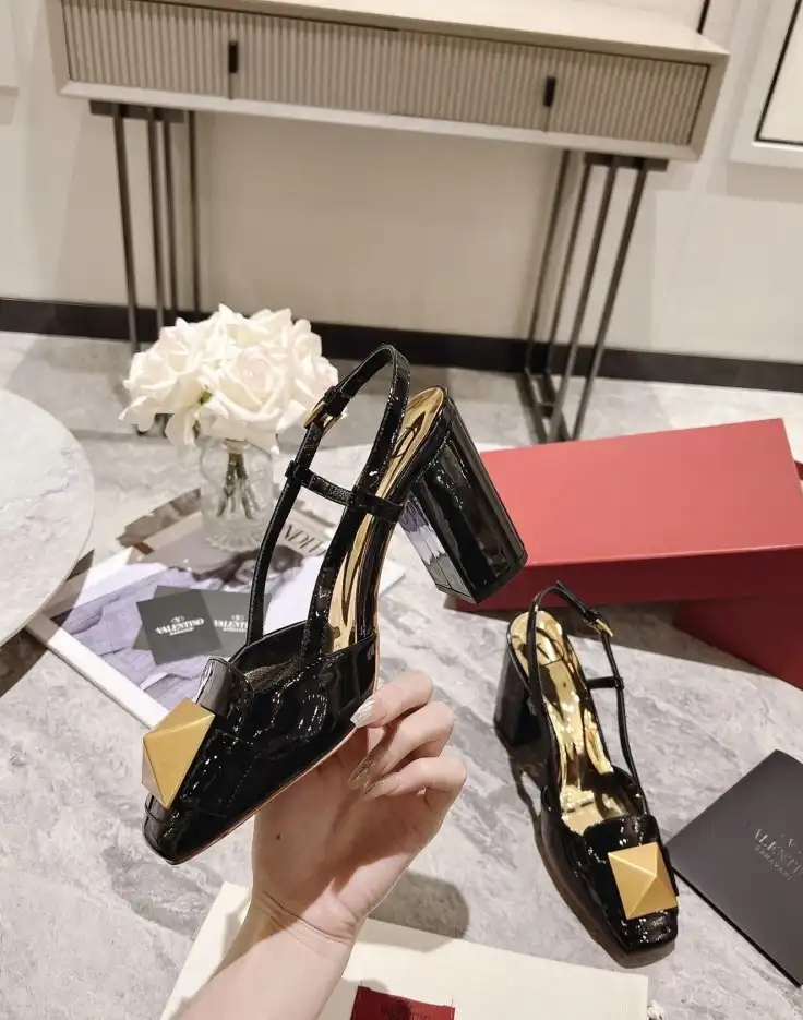 hype Valentino High Heels