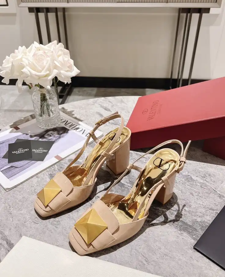 hype Valentino High Heels