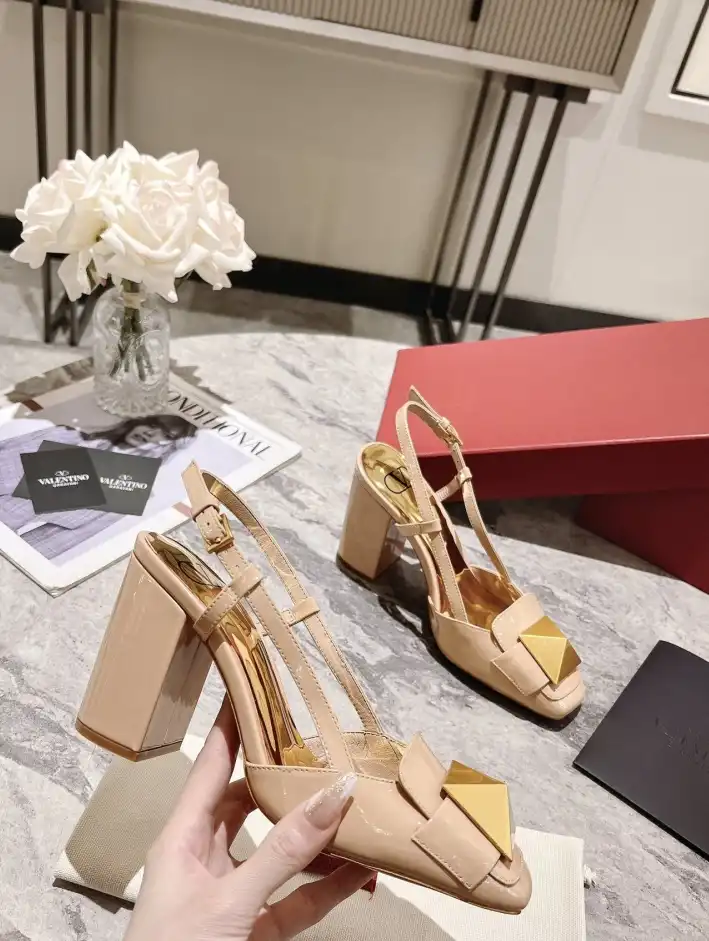 hype Valentino High Heels