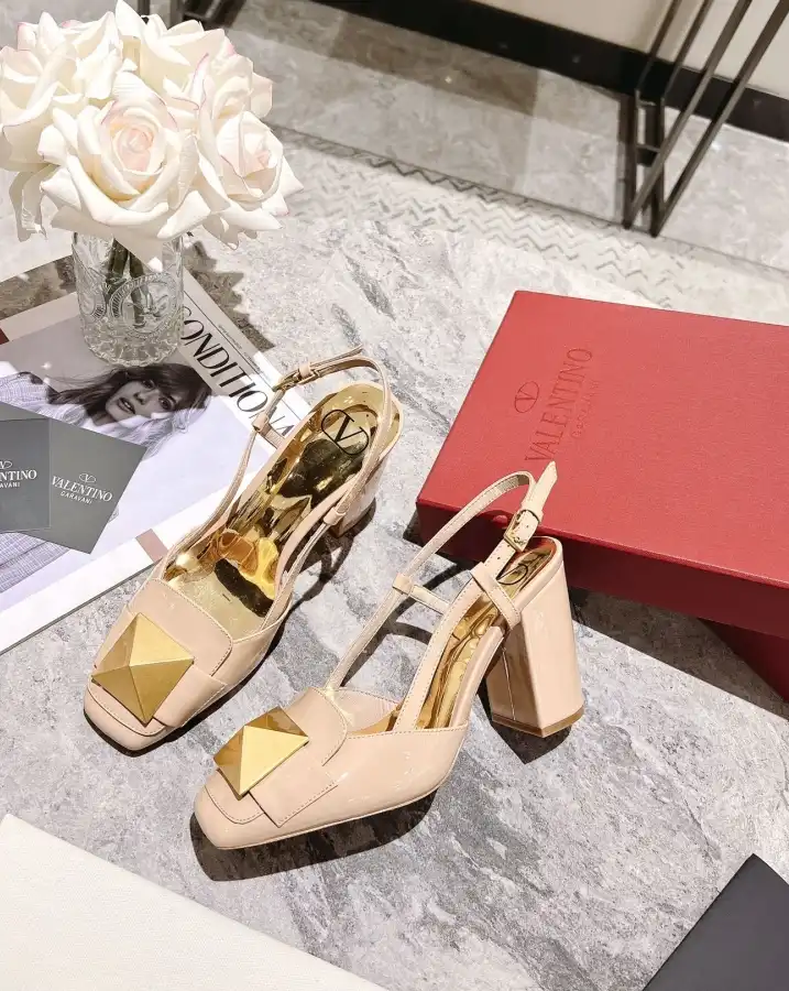 hype Valentino High Heels