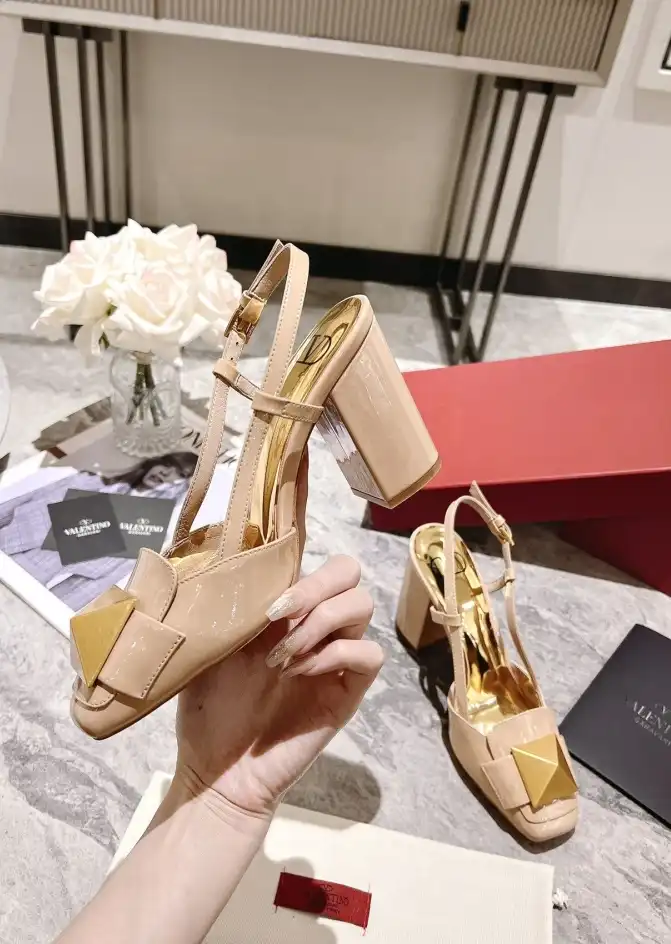 hype Valentino High Heels