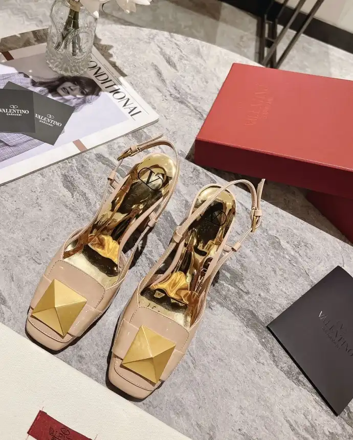 hype Valentino High Heels