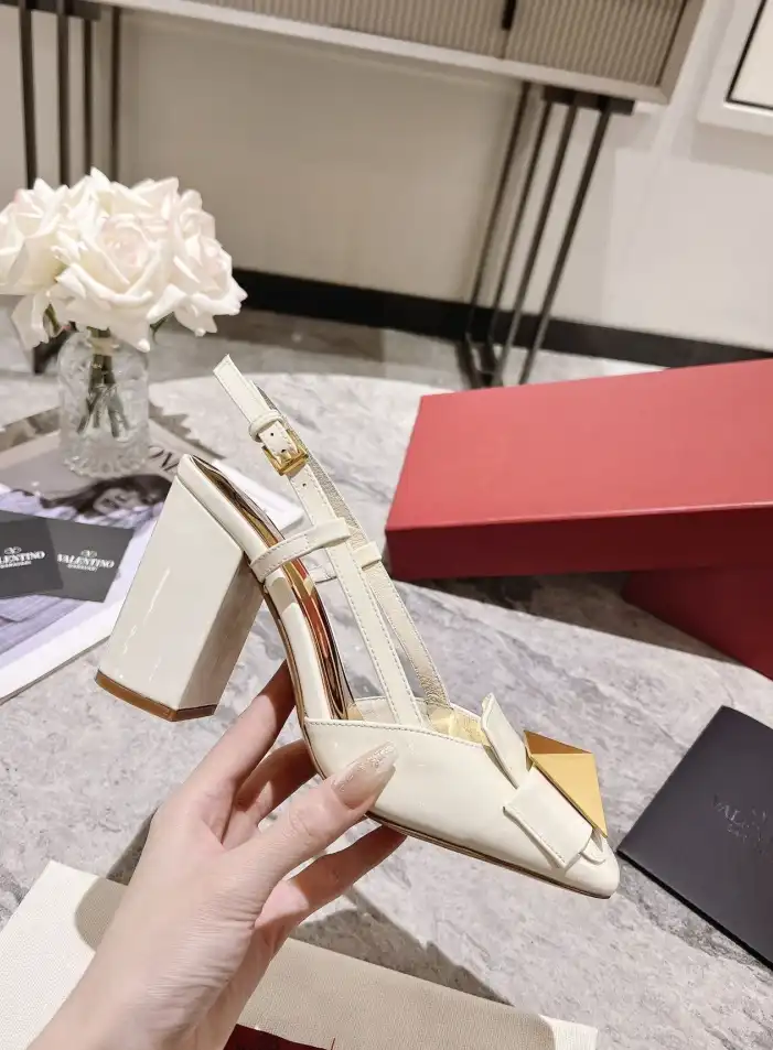 hype Valentino High Heels