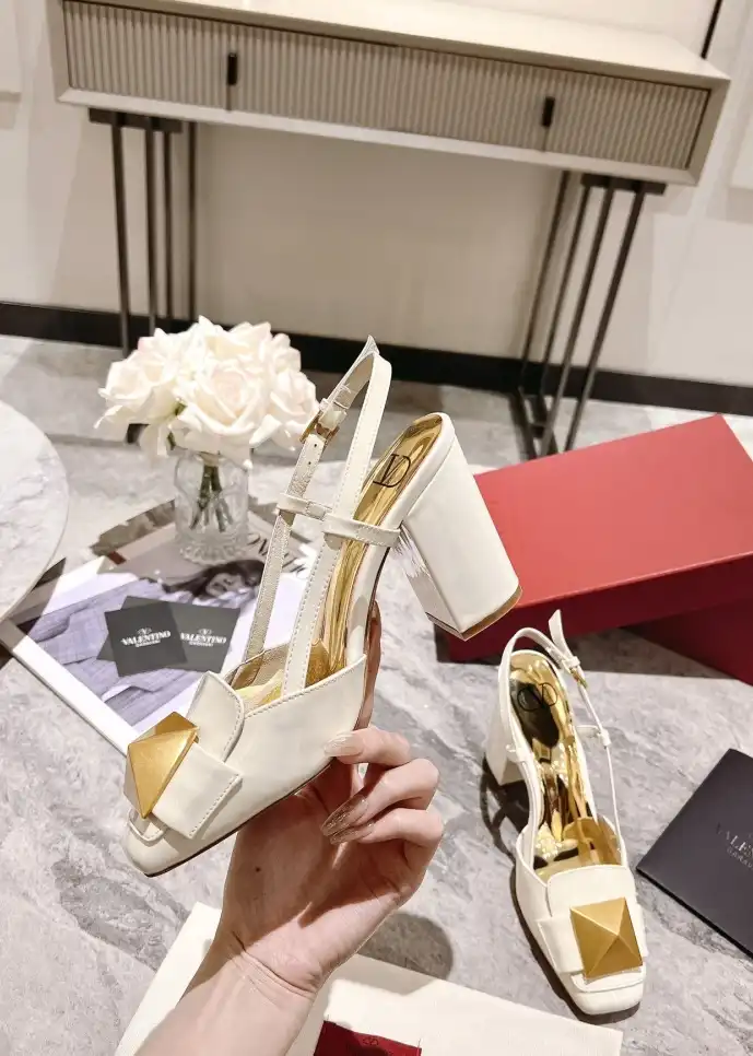 hype Valentino High Heels